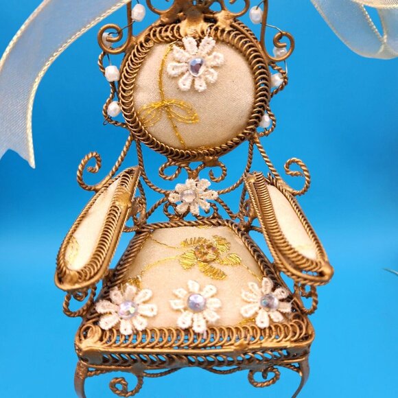 Victorian Gold French Provincial Floral Chair Ornament Pearl Beads Tulle Ribbon - Picture 3 of 8